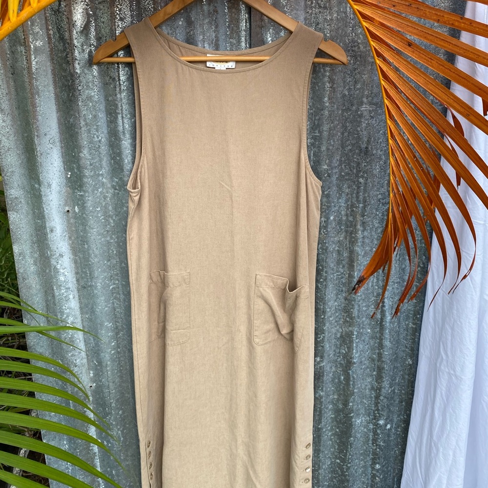 Dress with pockets